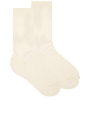 Eterne Classic Rib Socks in Cream