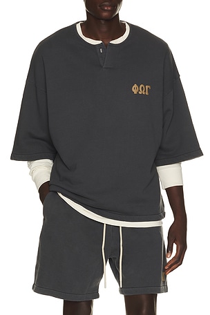 Fear of God ESSENTIALS 3/4 Henley Sweatshirt in Grey