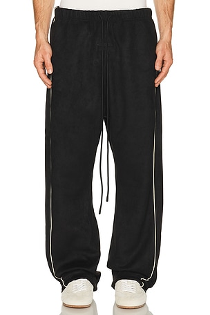 Fear of God ESSENTIALS Signature Relaxed Pant in Black
