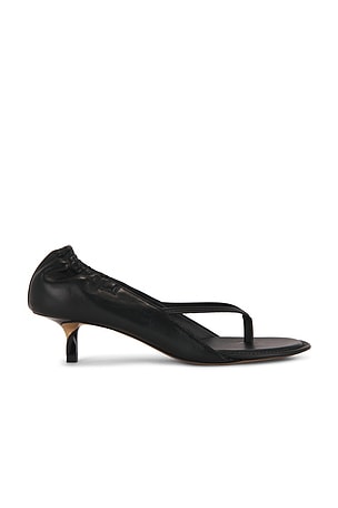 JACQUEMUS Les Sandales Nu-Pieds B in Black