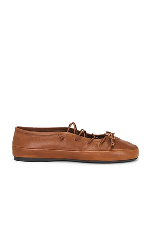 Miu Miu Ballerine Allacciate Flat in Brown