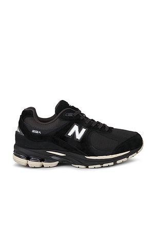New Balance 2002r Sneaker in Black