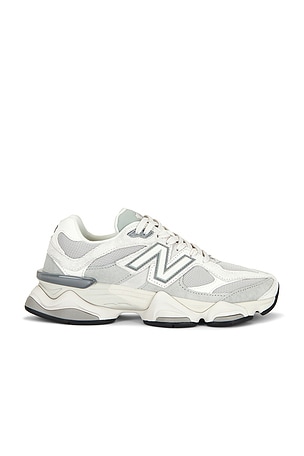New Balance U90602FM in Grey
