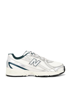 New Balance 740 Sneaker in White,Green
