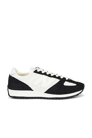 New Balance 471 Sneaker in Black