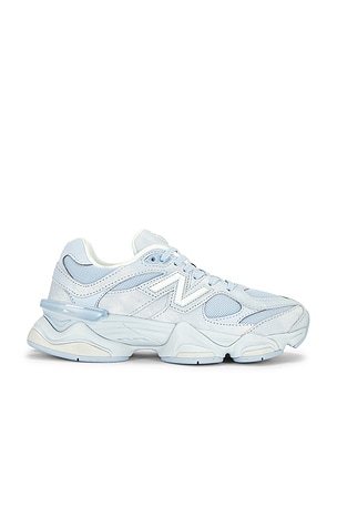 New Balance 9060 Sneaker in Blue