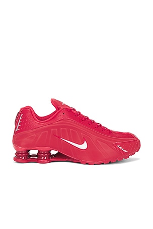 Nike Shox R4 Sneaker in Red