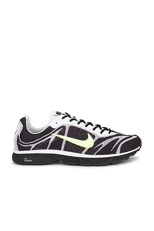 Nike Zoom Streak 3 in Black