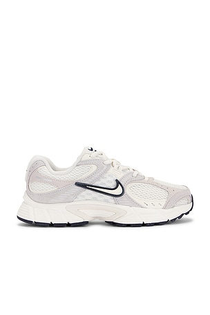 Nike V5 RNR Suede 2 Sneaker in Ivory