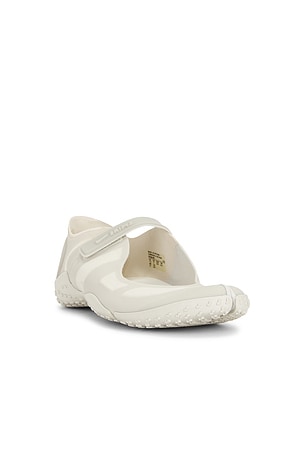 NikeSKIMS Rift Mesh Sneaker in Beige