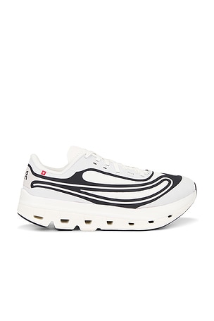 On Cloudflow 5 Ad in White