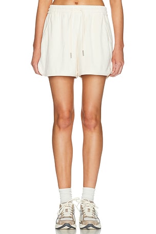 On Courtside Terry Short in Cream