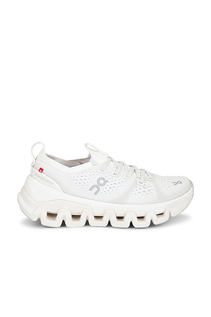 On Cloud X Tempo Sneaker in Ivory