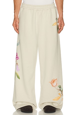 Pas Une Marque Arbre D'octobre Joggers in Beige