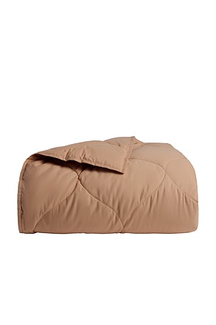 Parachute Cotton Drift Comforter in Red