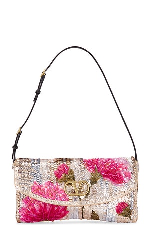 Valentino Garavani Devain Small Shoulder Bag in Pink