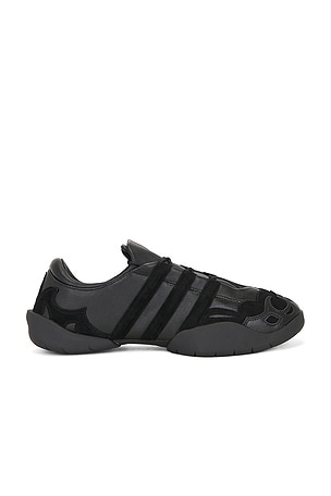 Y-3 Regu 2002 in Black